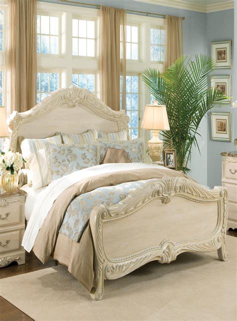Cream Bedroom Furniture Ideas